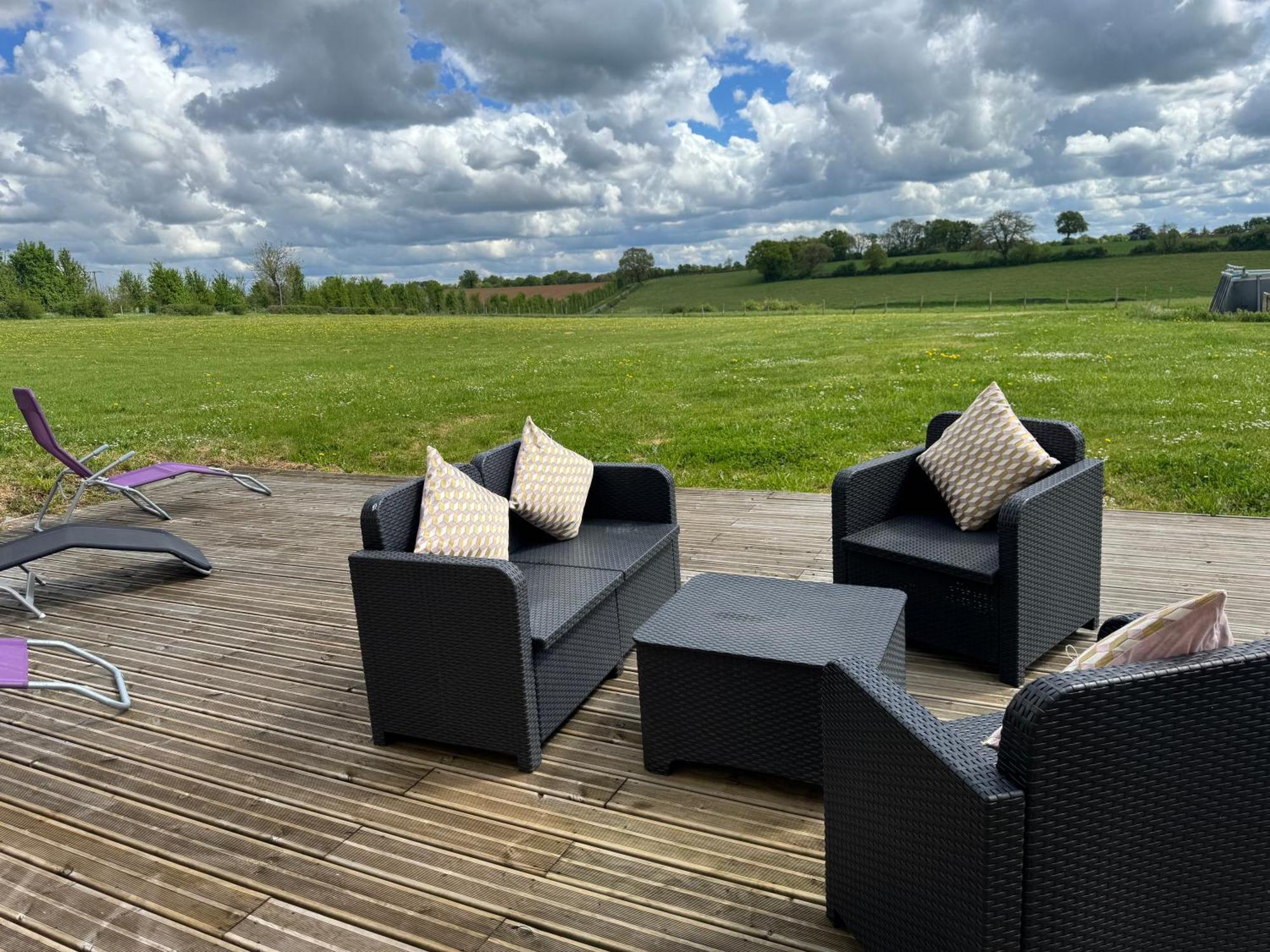Hébergement de vacances Comfortable Countryside Access To Jacuzzi Asnois (Vienne)